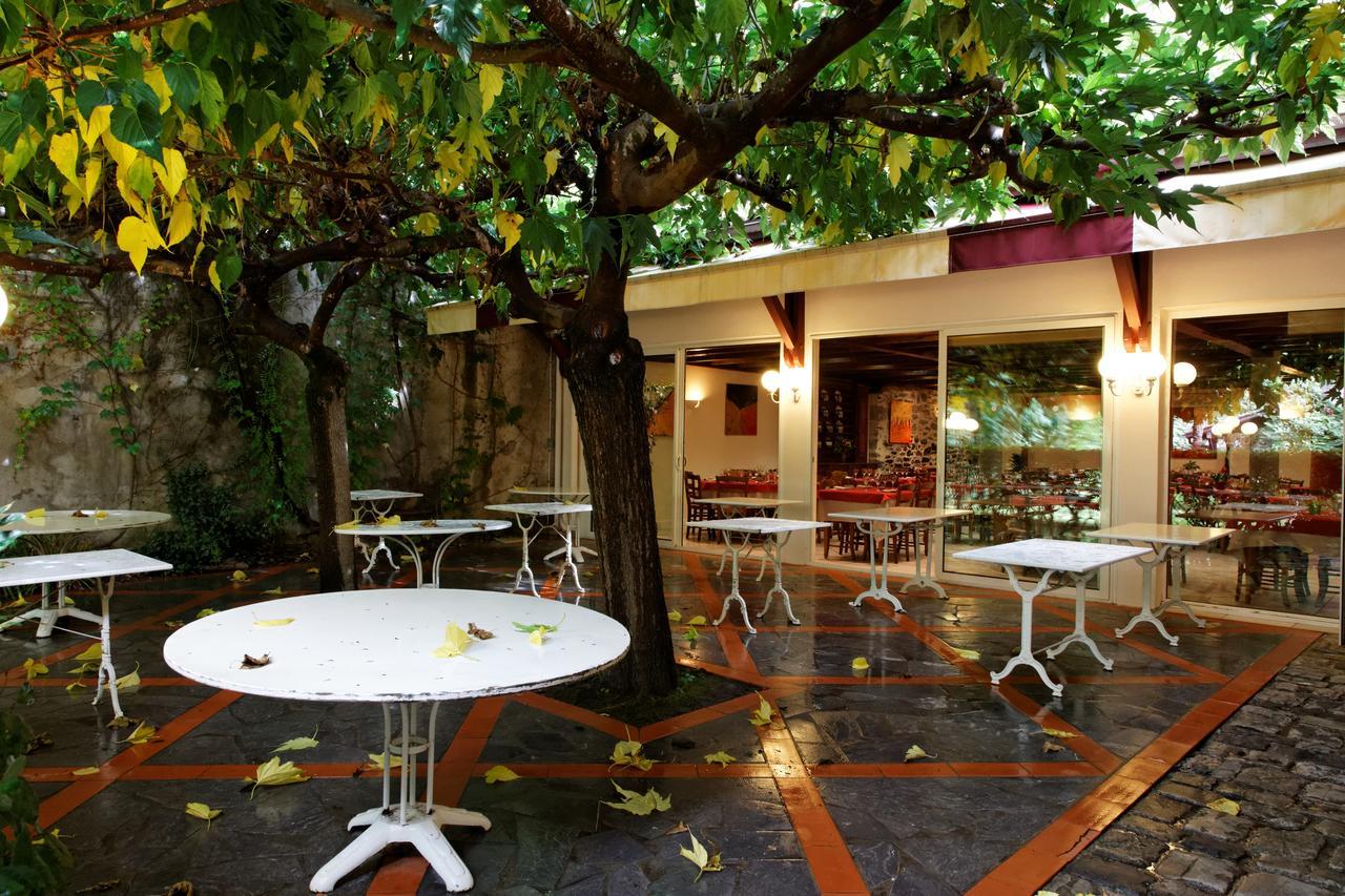 Hotel-Restaurant De La Paix Saint-Palais  ภายนอก รูปภาพ